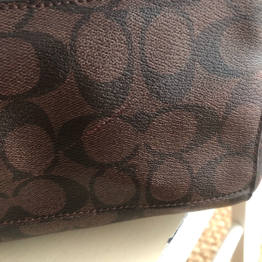 Coach Hobo in Signature Logo. Brown. - Picture 14 of 14